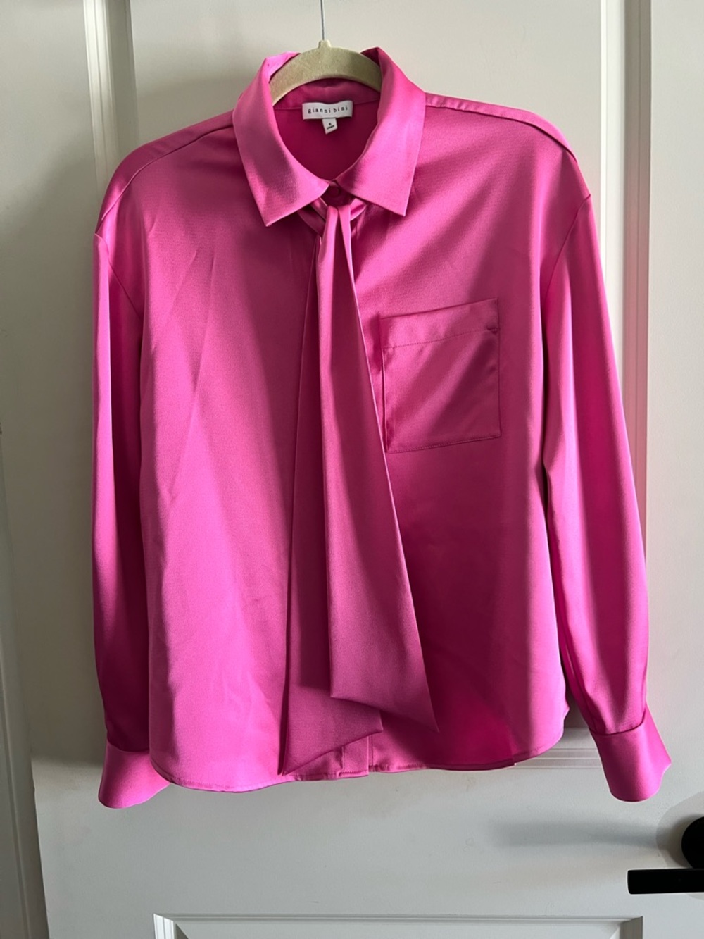 ✨💖 Gianni Bini x Jess Southern Satin Pussybow Blouse Fuchsia Pink Size 6 - Picture 8 of 9